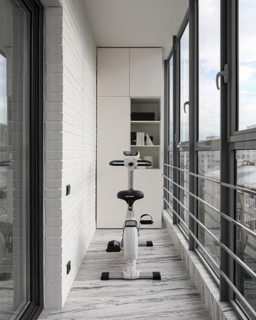 Елизавета райгородская и Александр плутяков переделали интерьер московской квартиры на восьмом этаже дома 2006 года постройки. 06