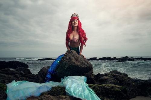 Фотограф моделей с их мамами в образах диснеевских принцесс снял. 04