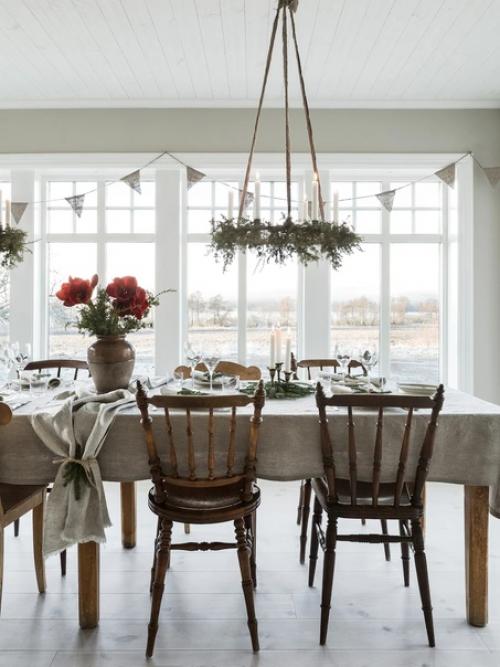 Рождественский интерьер в уютном шведском сельском доме. 02