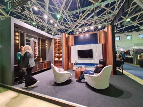 Поездка на выставку мебели - глоток свежего воздуха, заставляет посмотреть критично на старые приемы в интерьере, вдохновиться свежими идеями. 04