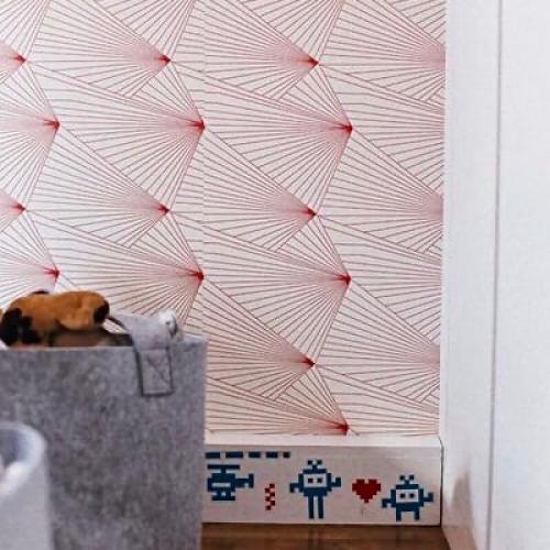 Прием европейских дизайнеров: монохромный рисунок на обоях. 04