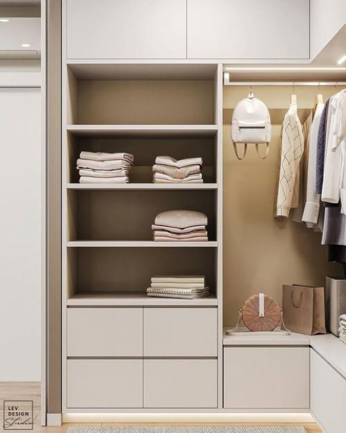 Интересная идея оформления гардеробной комнаты в спальне. 06