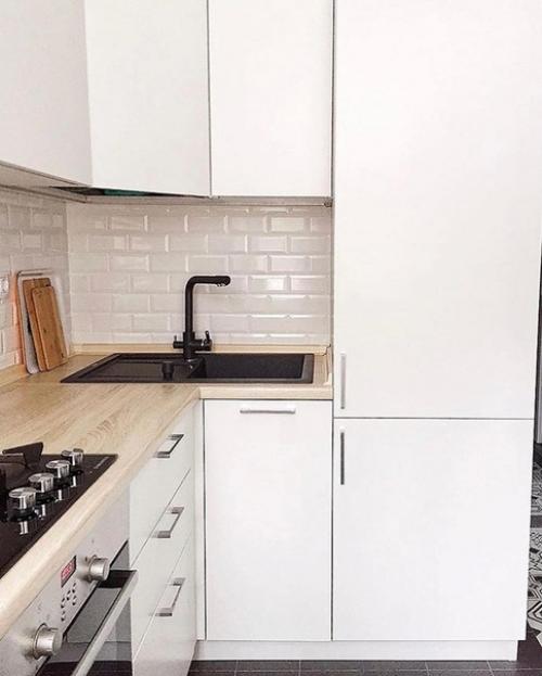 Хорошая функциональная кухня получилась. 02