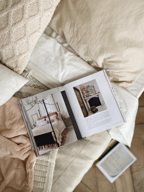 Мы дарим красивую книгу Homebody - для всех, кто мечтает об уютном интерьере в собственном стиле -> mif. 01