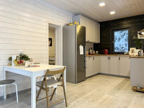 А вот и интерьеры растущего дома из 3 модулей, который мы показали вам в предыдущей публикации. 02