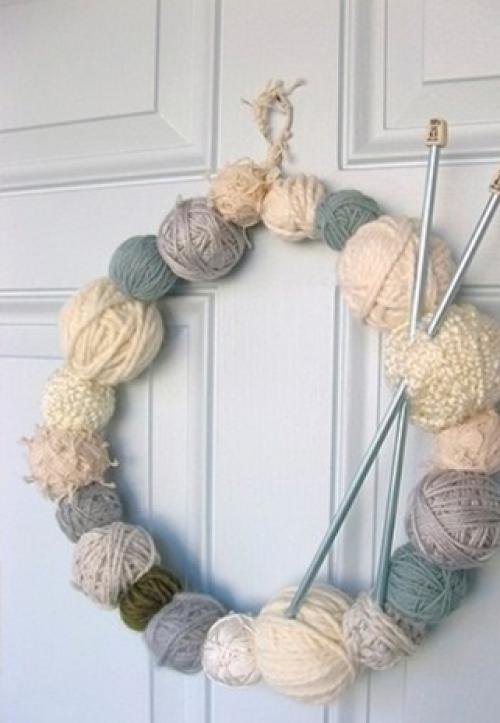 10 идей новогоднего оформления вязаными изделиями! 01