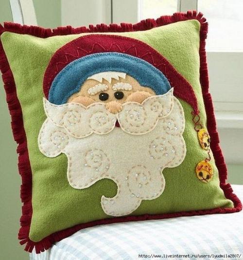 Декоративные новогодние подушки. 04