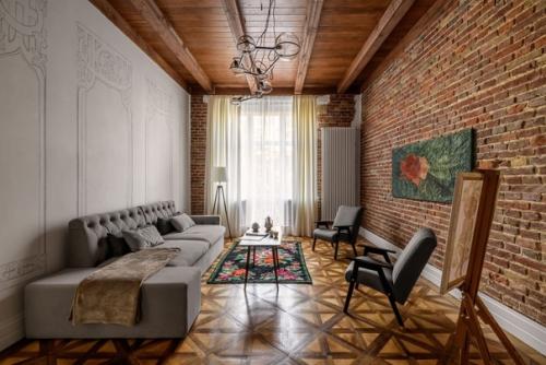 Дизайн интерьера просторной гостиной из той же квартиры, спальню которой я публиковал постом ранее. 03