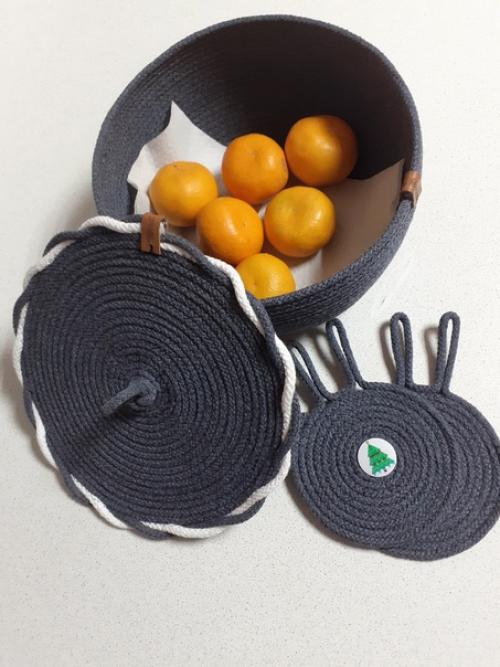 В преддверии наступающего нового года хочу порадовать вас своими рукоделками. 02