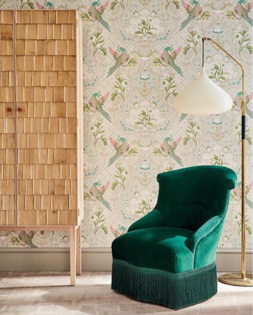 Пока буржуазный стиль становится популярен в одежде, в интерьерах тоже прослеживается мода на старину. 01