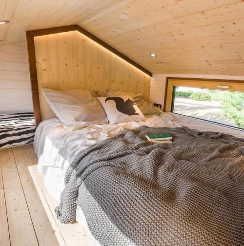 Очень маленький дом на колёсах. 04