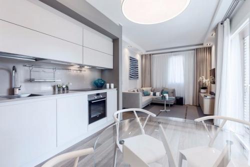 Cовременная квартира на лазурном берегу. 01