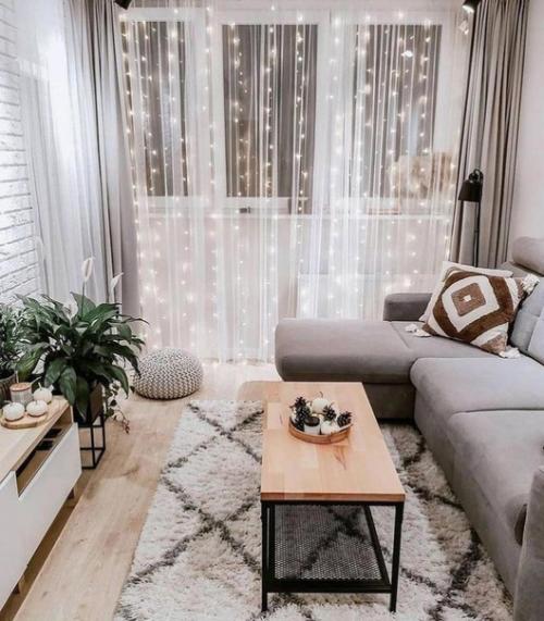 Небольшая, светлая гостиная. 03