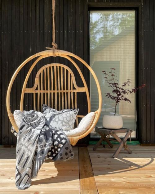 Немного финской деревянной эстетики в интерьере просторного дома с панорамными окнами. 06