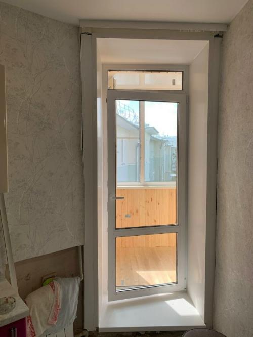 Для ценителей современного дизайна и максимального света - панорамное остекление от пола до потолка!  