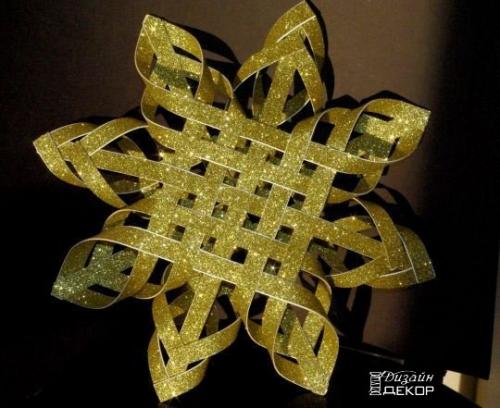 Объемная снежинка - верхушка на елку из красивых лент? 06