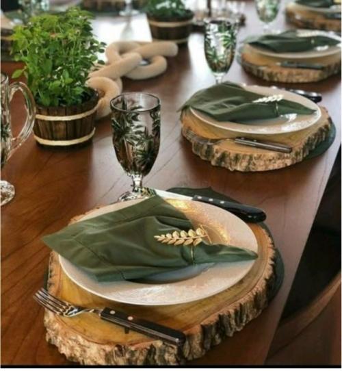 Мода на деревяную посуду возвращается вместе с популяризацией экологичных материалов, деревенской и природной тематики в интерьере. 01