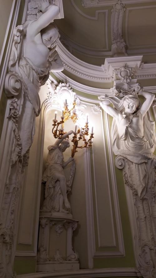 Князья белосельские - белозерские род свой вели аж от Рюрика и богаты были баснословно. 06