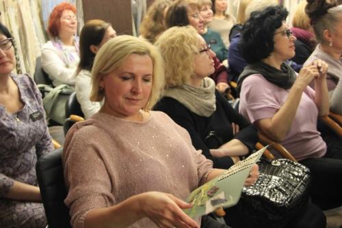 9 декабря компания ледиморе провела семинар и мастер-класс для дизайнеров и оформителей. 06