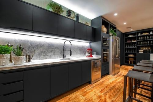 Черная кухня: новый тренд сезона 2020. 02