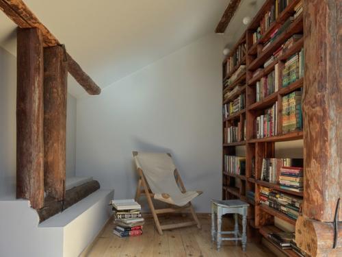 Необычная квартира с чердаком и дачной атмосферой в Минске. 05