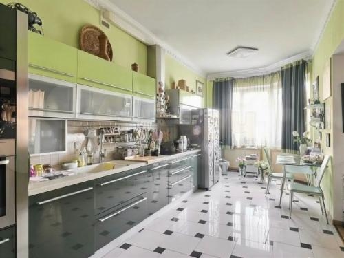 Московское жильё певицы находится в ксеньинском переулке, в престижном районе столицы. 01