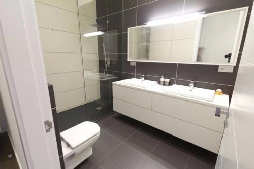 Современная квартира для семьи из трех человек в провинции Аликанте, в Испании. 07