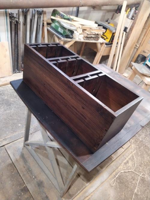 Ещё один шкафчик готов для винных бокалов! 02