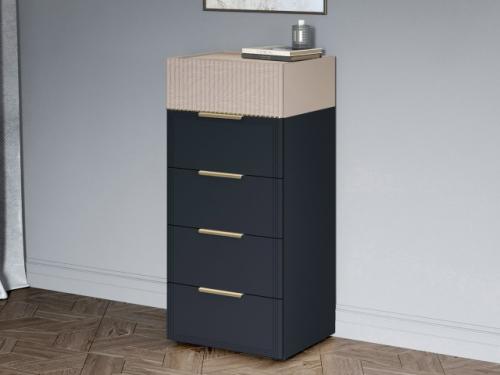 Иногда большая перестановка в доме с одного небольшого комода начинается. 02