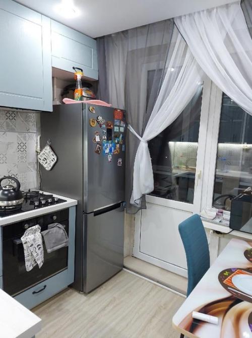 Небольшая кухня. В приятной цветовой гамме. 01