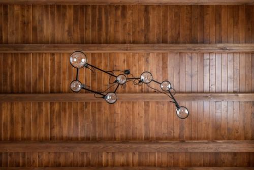 Дизайн интерьера просторной гостиной из той же квартиры, спальню которой я публиковал постом ранее. 01