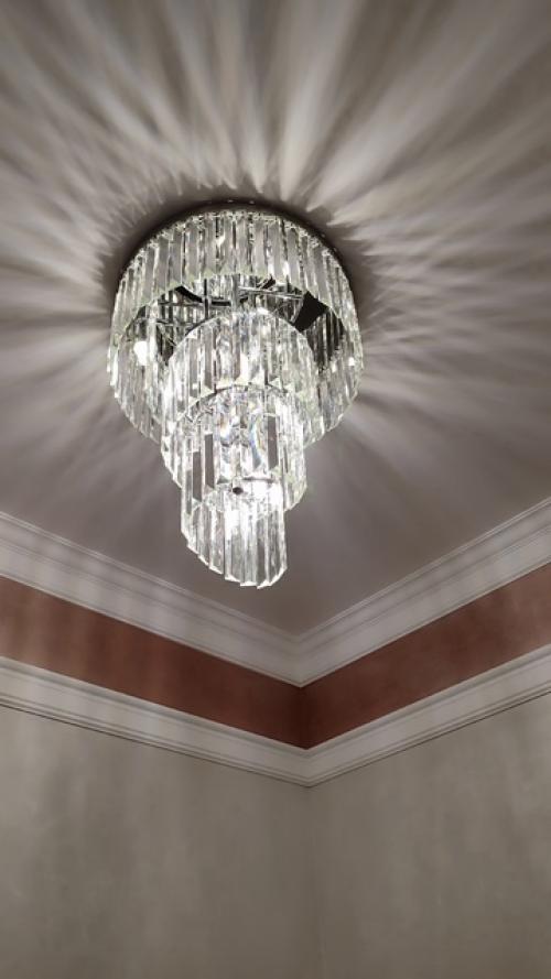 Детали.   Есть мнение, что светильники и текстиль это 60% успеха интерьера. 07