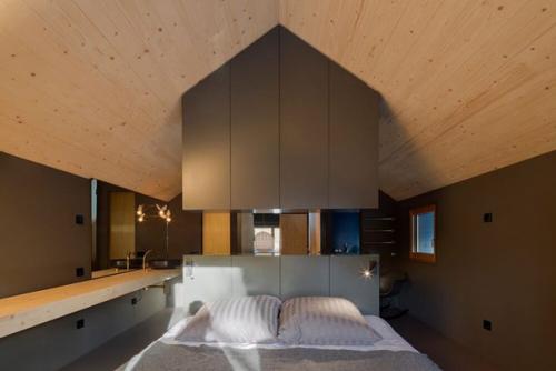 Как из мухи сделать слона: дом размером с малогабаритку, где можно спрятать авто! 06