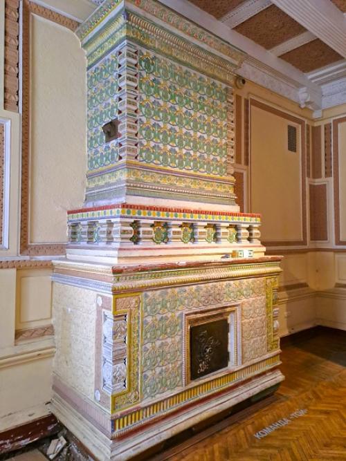 Последние часы выставки современного искусства в особняке Морозовых. 07