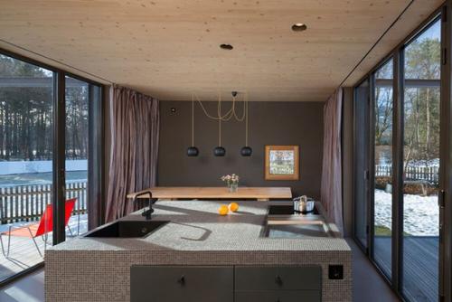 Как из мухи сделать слона: дом размером с малогабаритку, где можно спрятать авто! 03