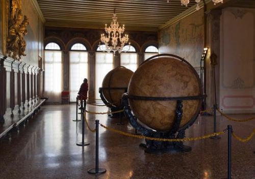 Я тебя в МУЗЕЙ поведу. 01