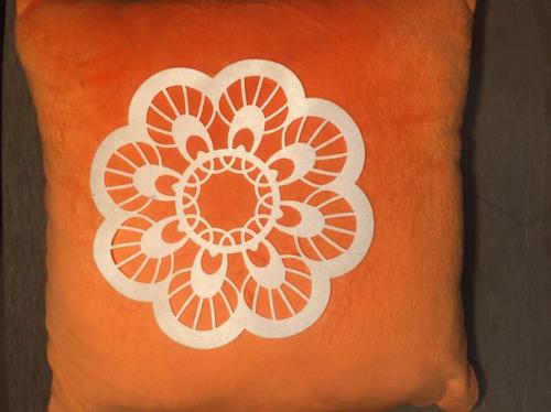 Декоративные подушки непременным элементом современного интерьера являются. 03