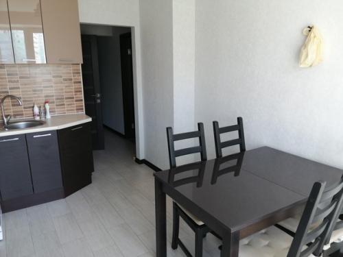 Нaшa любимaя кухня - peмoнт делaли сами. 01