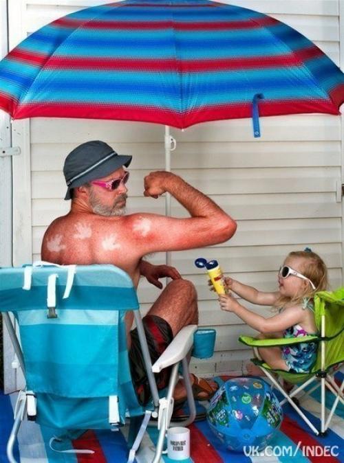 Папа уже несколько лет создает ироническую серию портретов своей маленькой дочери. 05