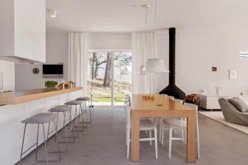 Вилла с видом на озеро. 01