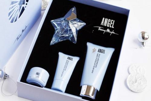 Чего хотят женщины: идеи новогодних бьюти - подарков. 08