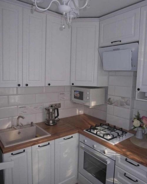 Небольшая кухня. В белом цвете. 04