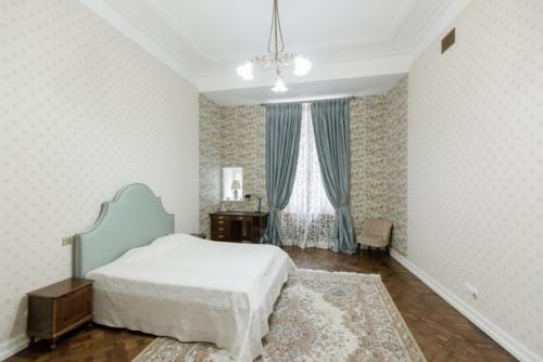 г. Санкт-петербург.  Продается 6 ккв в доме Бенуа. 03