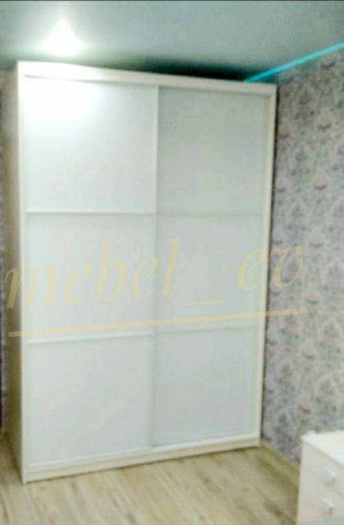 Классический туалетный столик со встроенной светодиодной подсветкой. 02