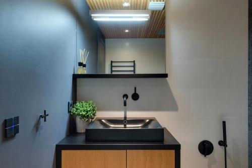 Стильная двухуровневая квартира. 09