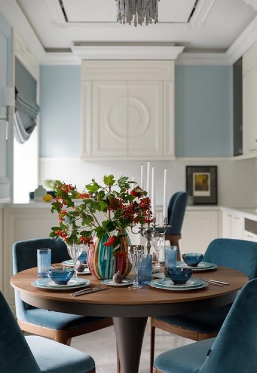 Неоклассика в бирюзовых цветах: Сталинка в Санкт-петербурге, 142 м. 01