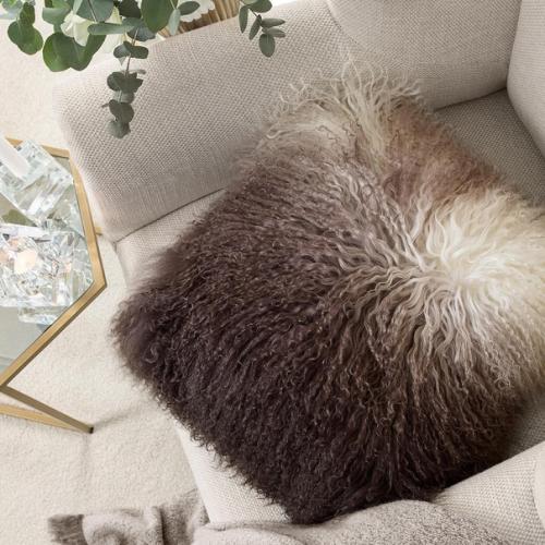 Интерьер спальни с картинки: мы украшаем гостиную декором Togas. 03