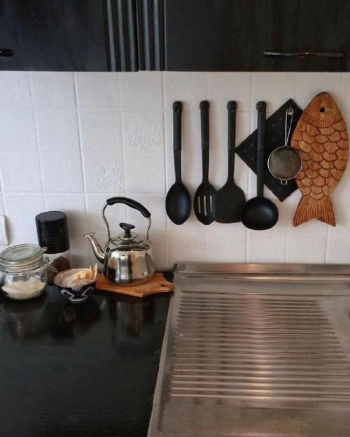 Своей бюджетной переделкой кухни делимся. 04