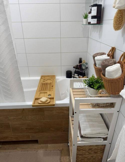 Светлая ванная в скандинавском стиле. 05