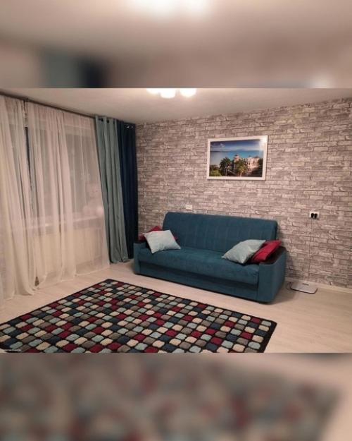 Глядя на этот стильный и красивый интерьер, просто не верится, что затраты на его оформление были скромными. 07